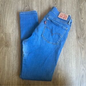 Levi’s 710 Super Skinny Jeans